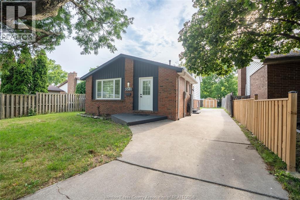 3381 Pineview CRESCENT - 2