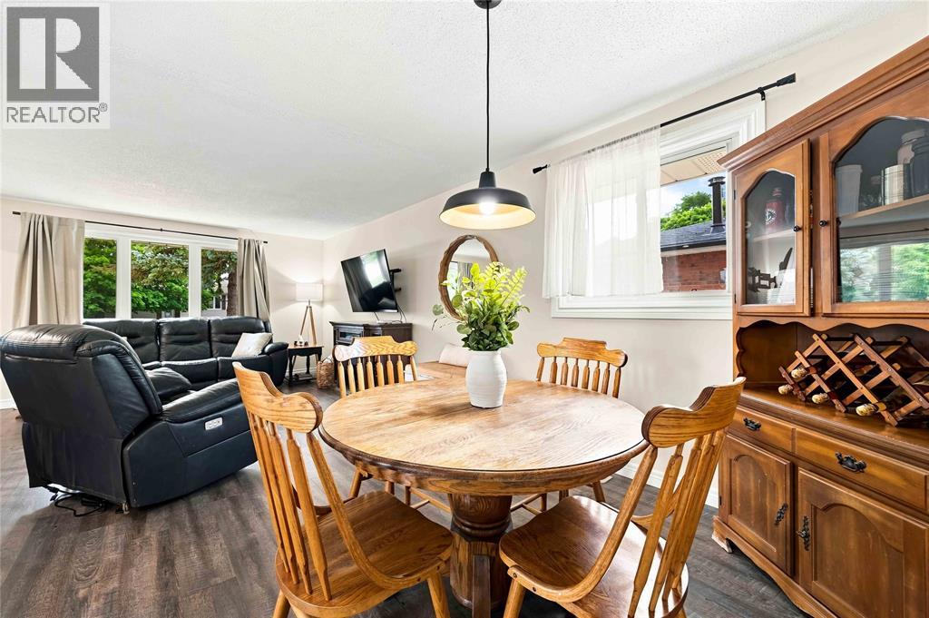 464 PARKDALE CRESCENT - 13