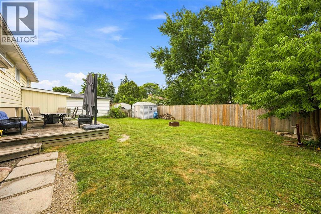 464 PARKDALE CRESCENT - 36