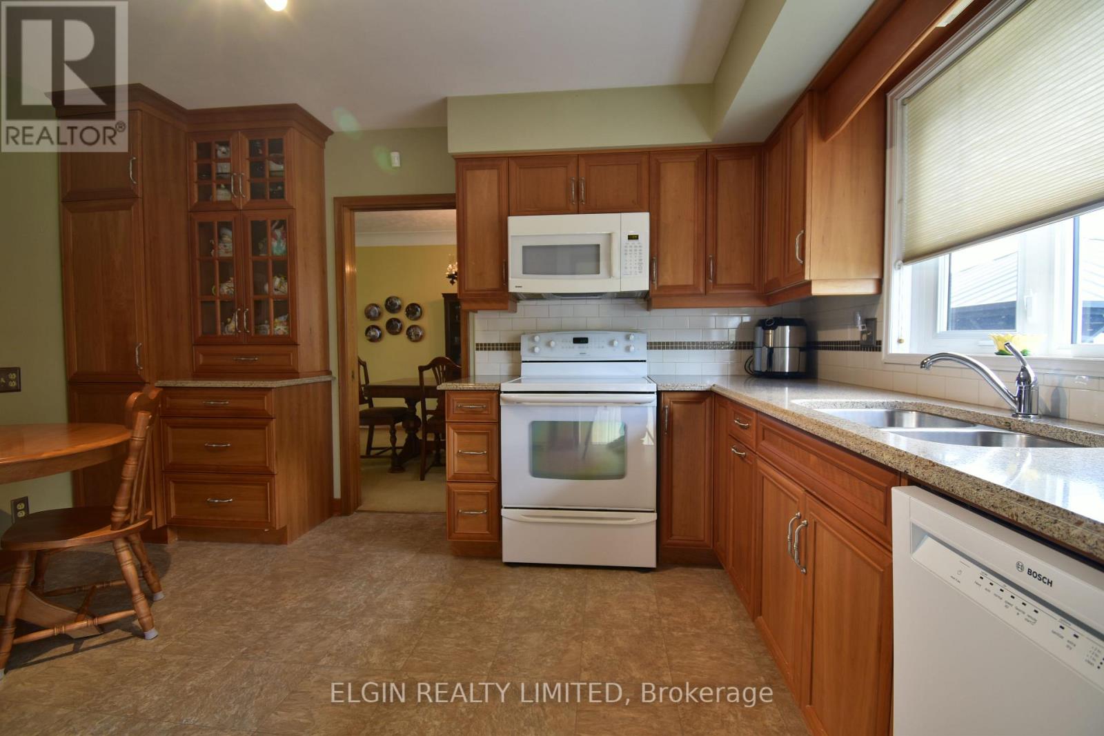 18 PULLEN AVENUE - 3