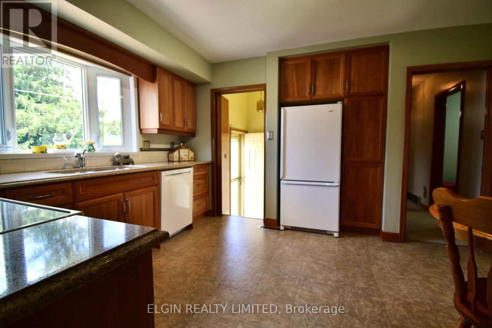 18 PULLEN AVENUE - 4