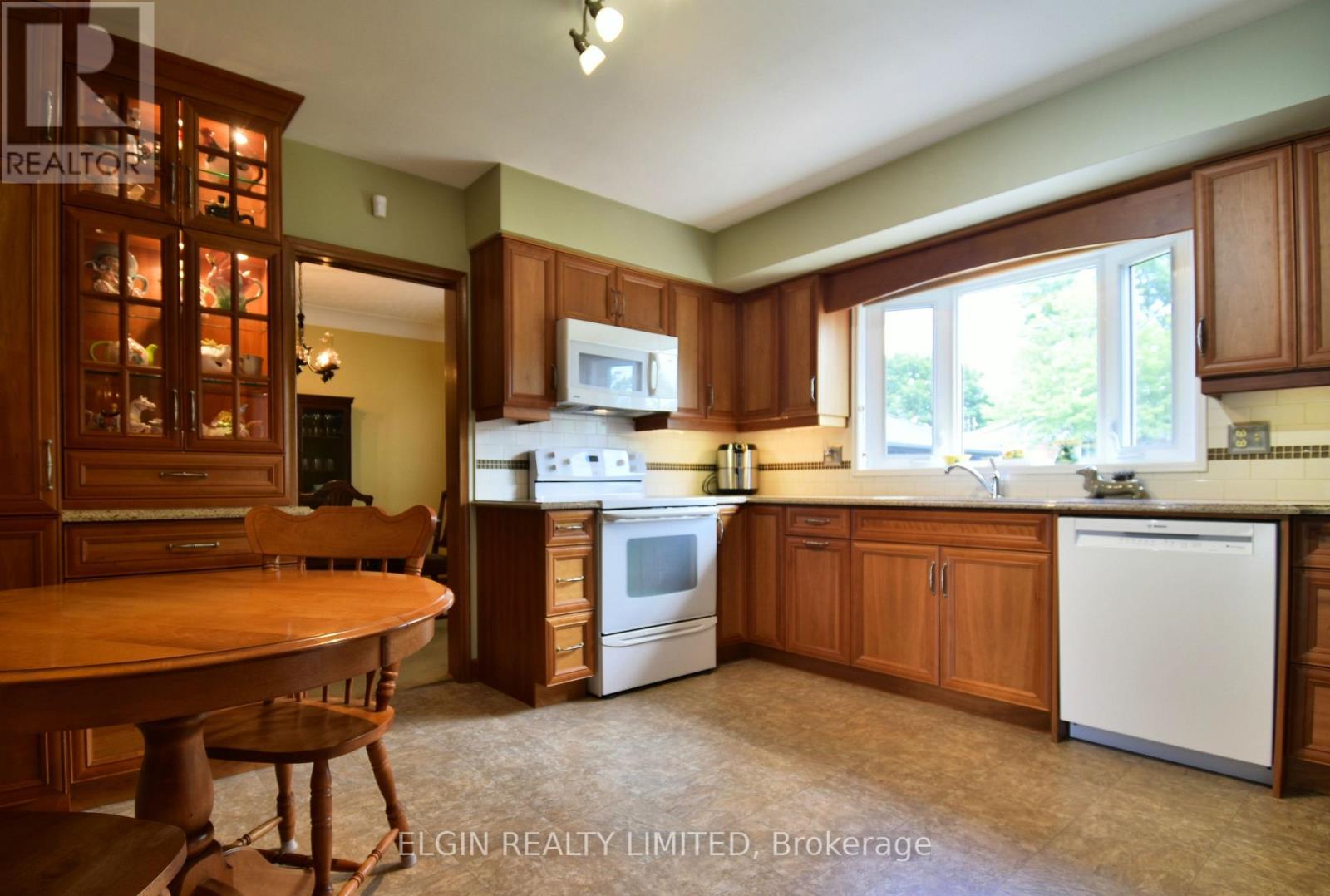 18 PULLEN AVENUE - 5