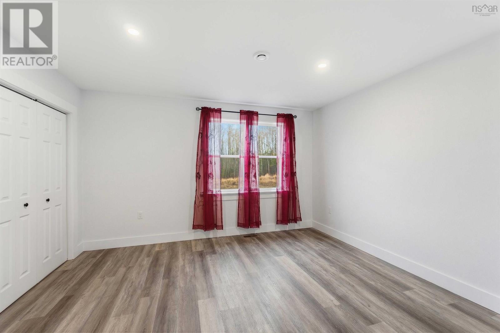 439 Victoria Road - 12