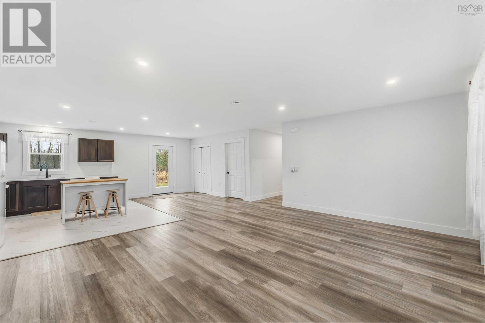 439 Victoria Road - 6