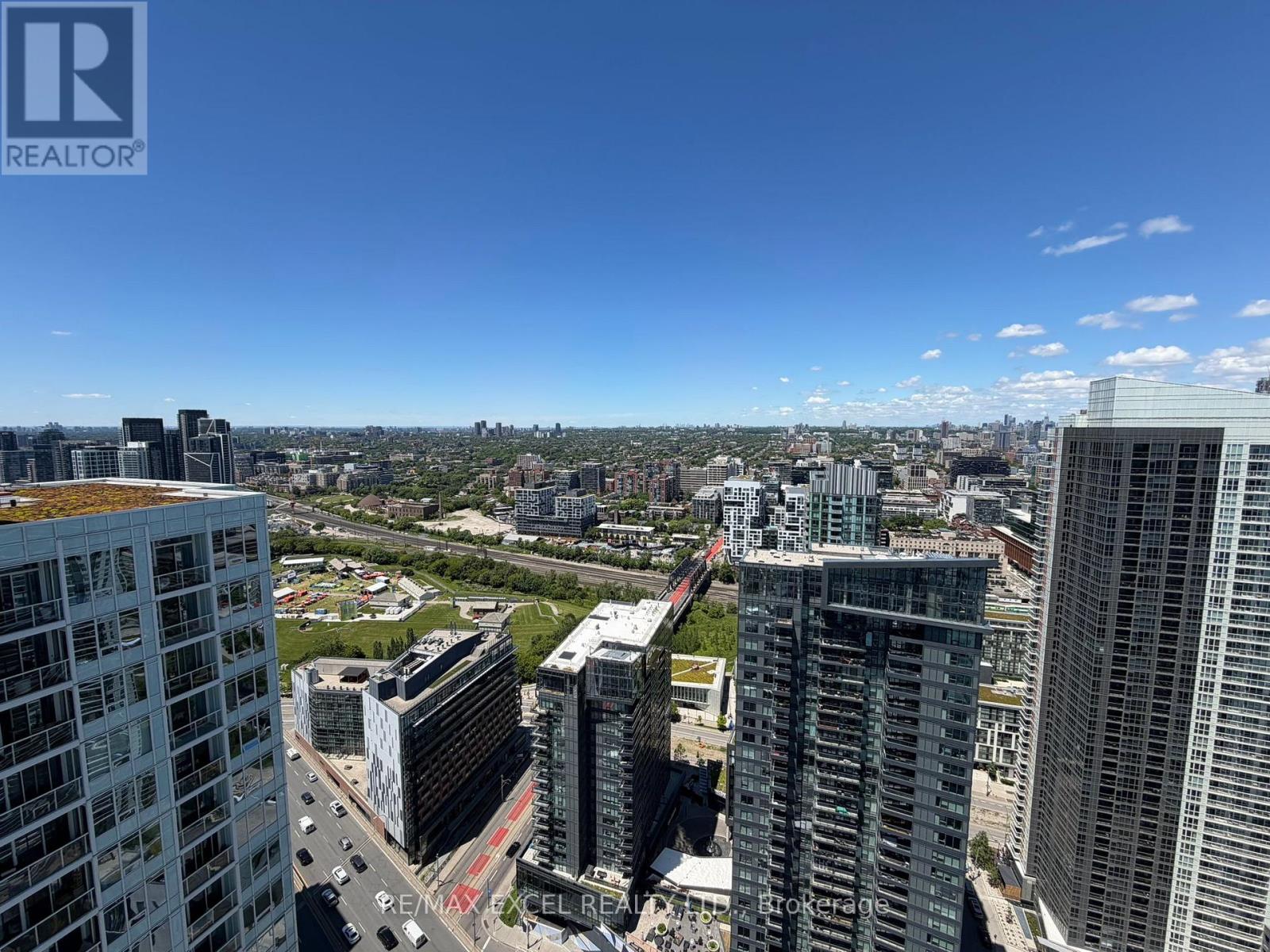 #4606 17 BATHURST STREET - 1