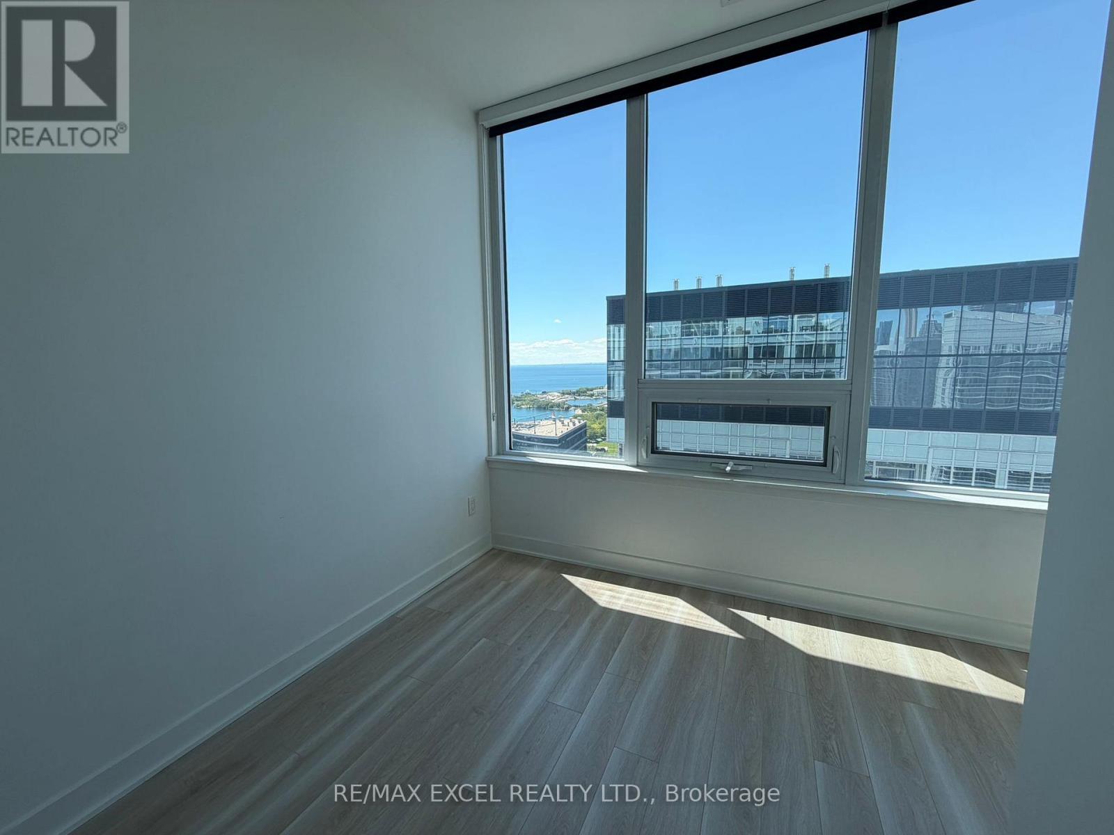 #4606 17 BATHURST STREET - 11
