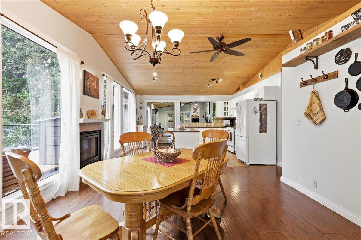 12055A TWP ROAD 454 - 18