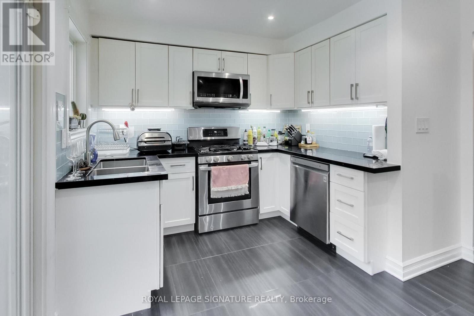 1204 BENSON STREET - 11