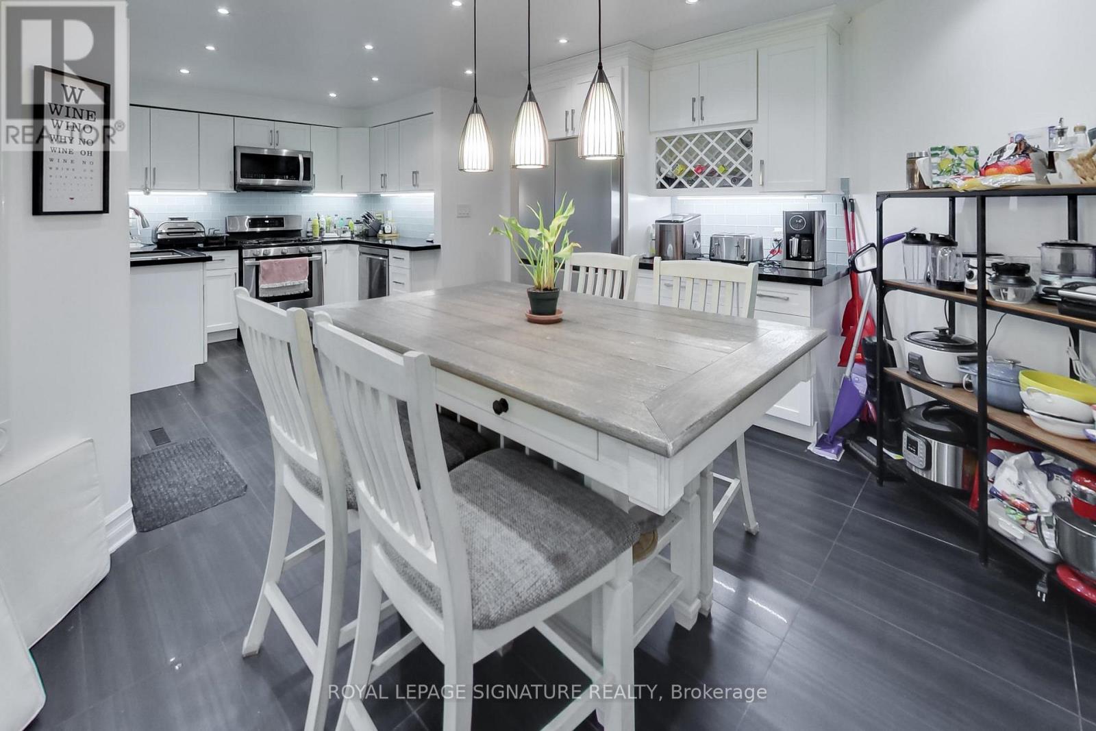 1204 BENSON STREET - 14