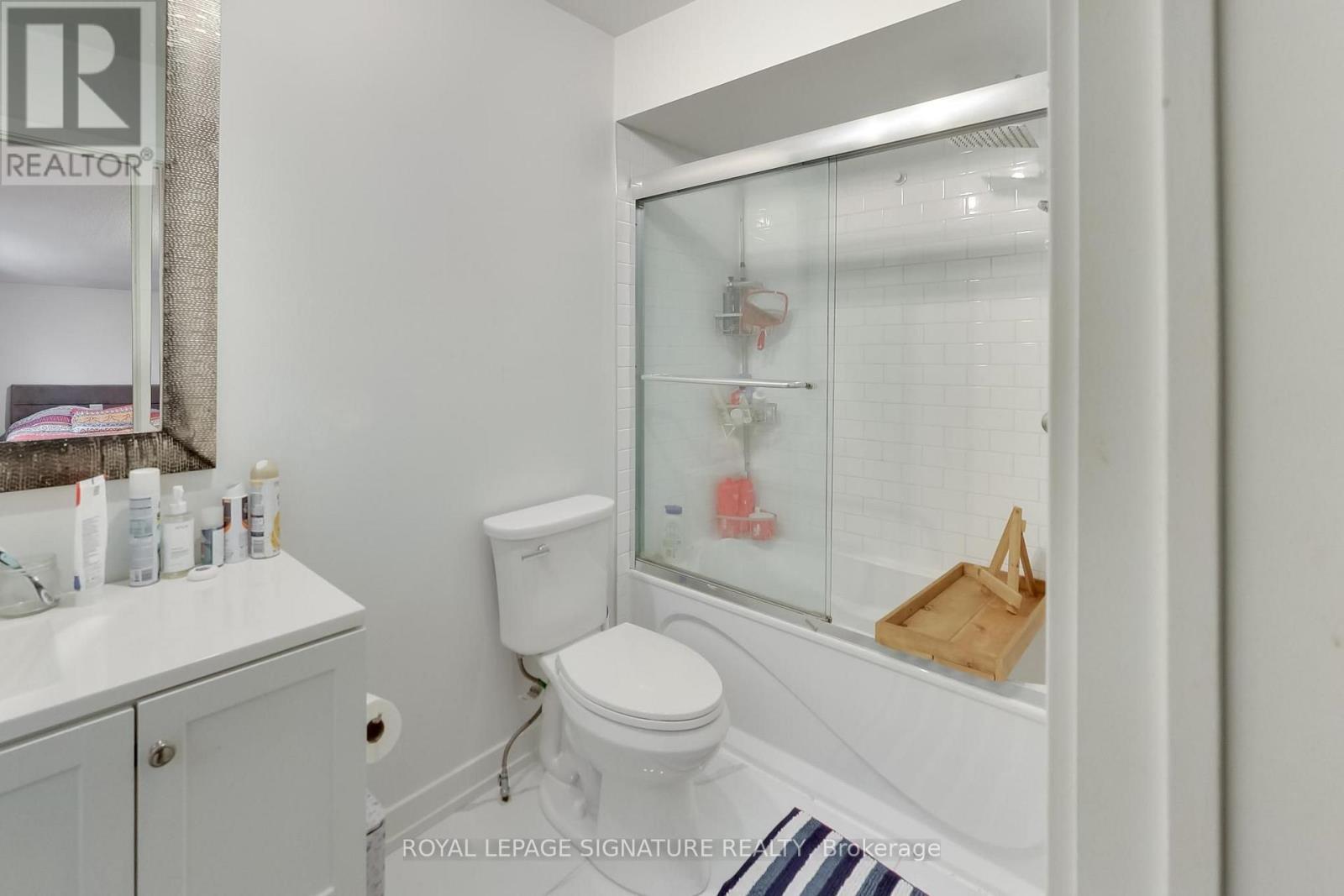 1204 BENSON STREET - 22