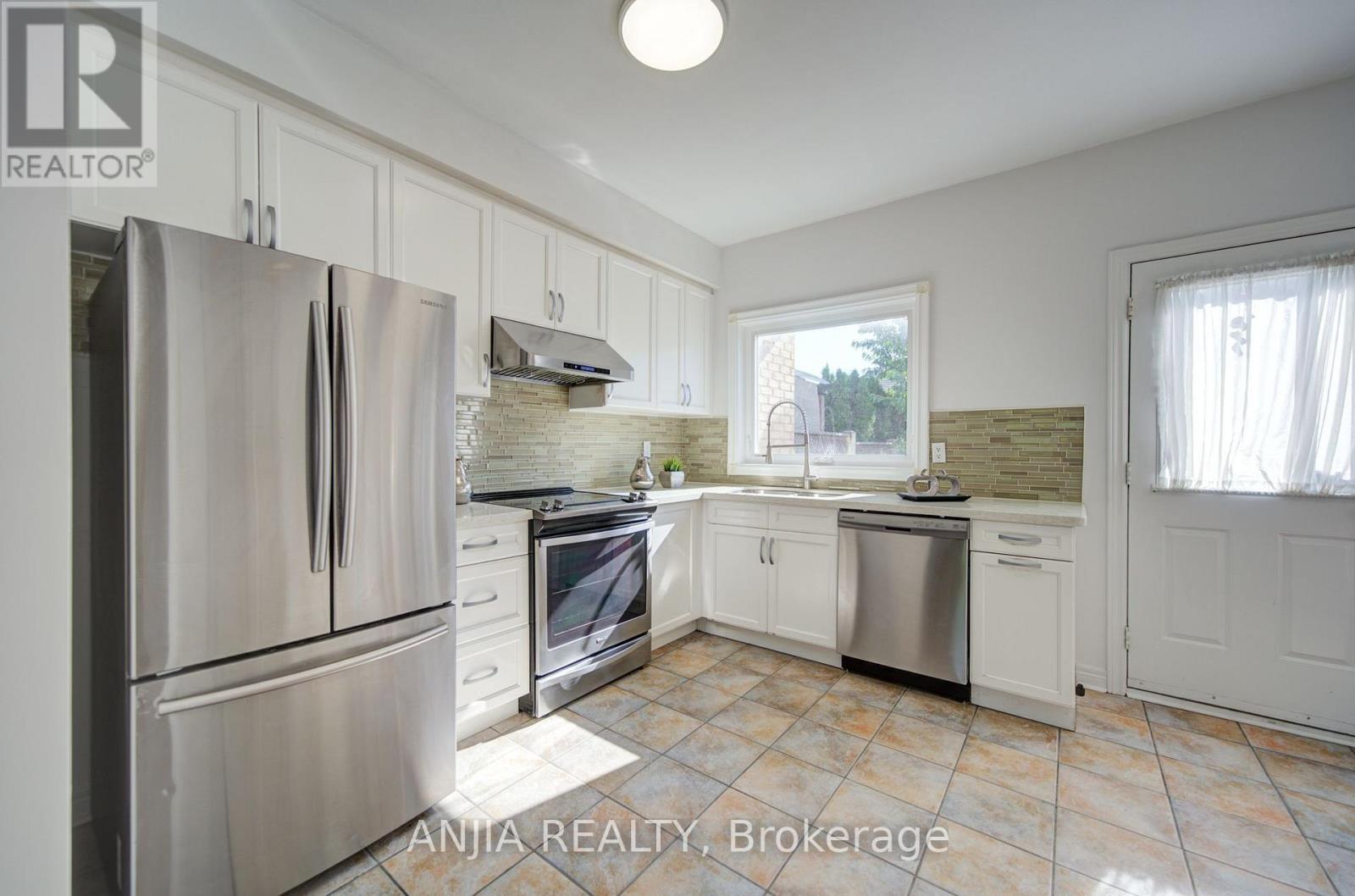 44 POND DRIVE - 14