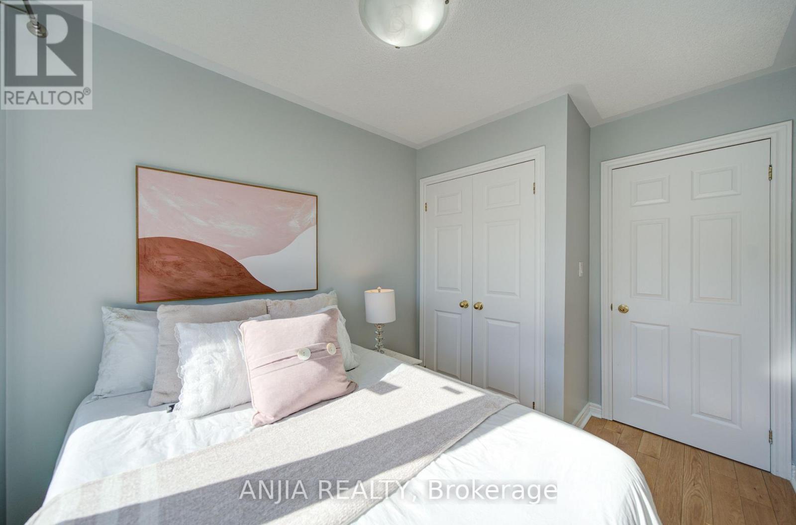 44 POND DRIVE - 23