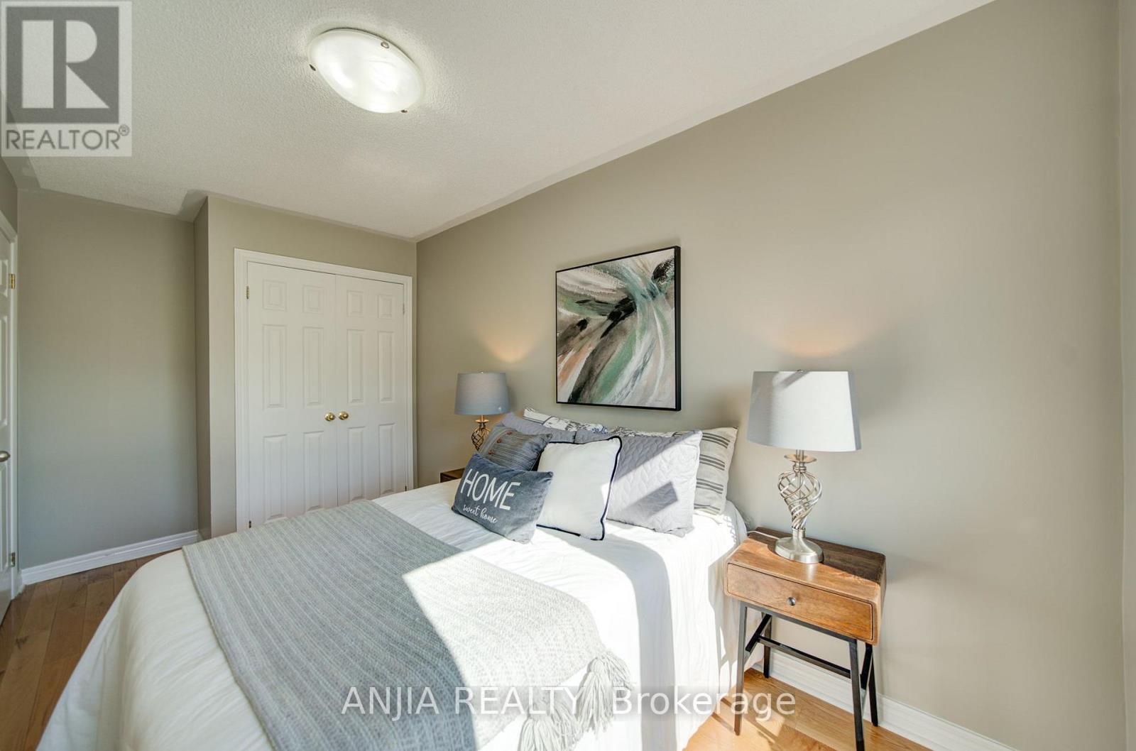 44 POND DRIVE - 26