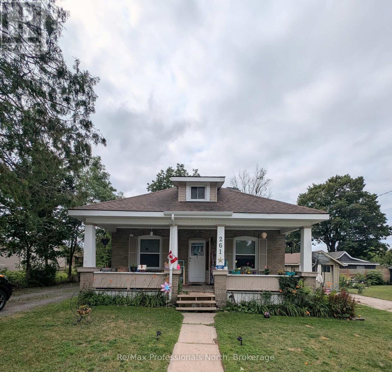 261 HOTCHKISS STREET