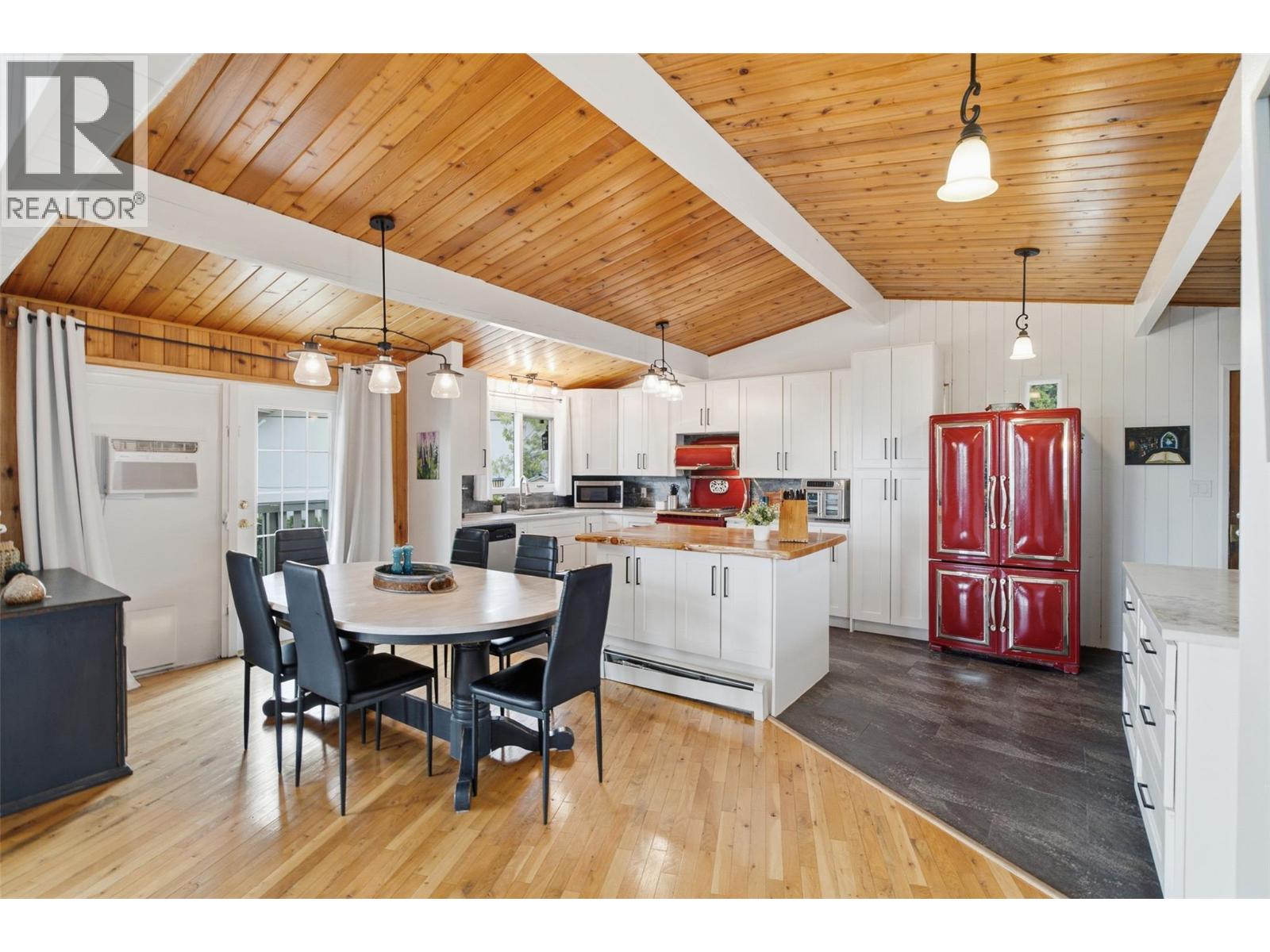2402 Reid Avenue - 17