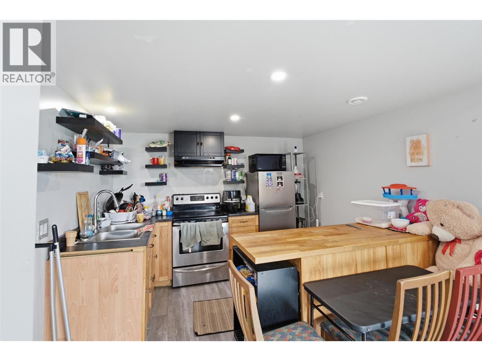 2402 Reid Avenue - 47