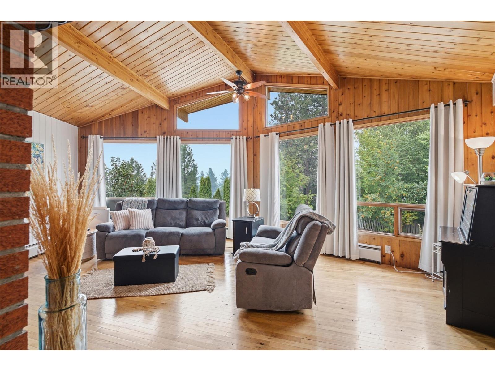 2402 Reid Avenue - 10