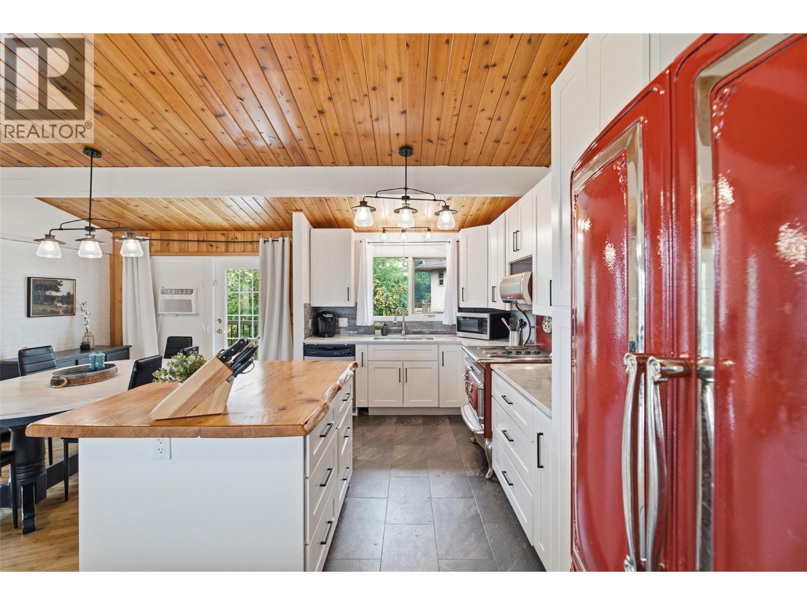 2402 Reid Avenue - 22