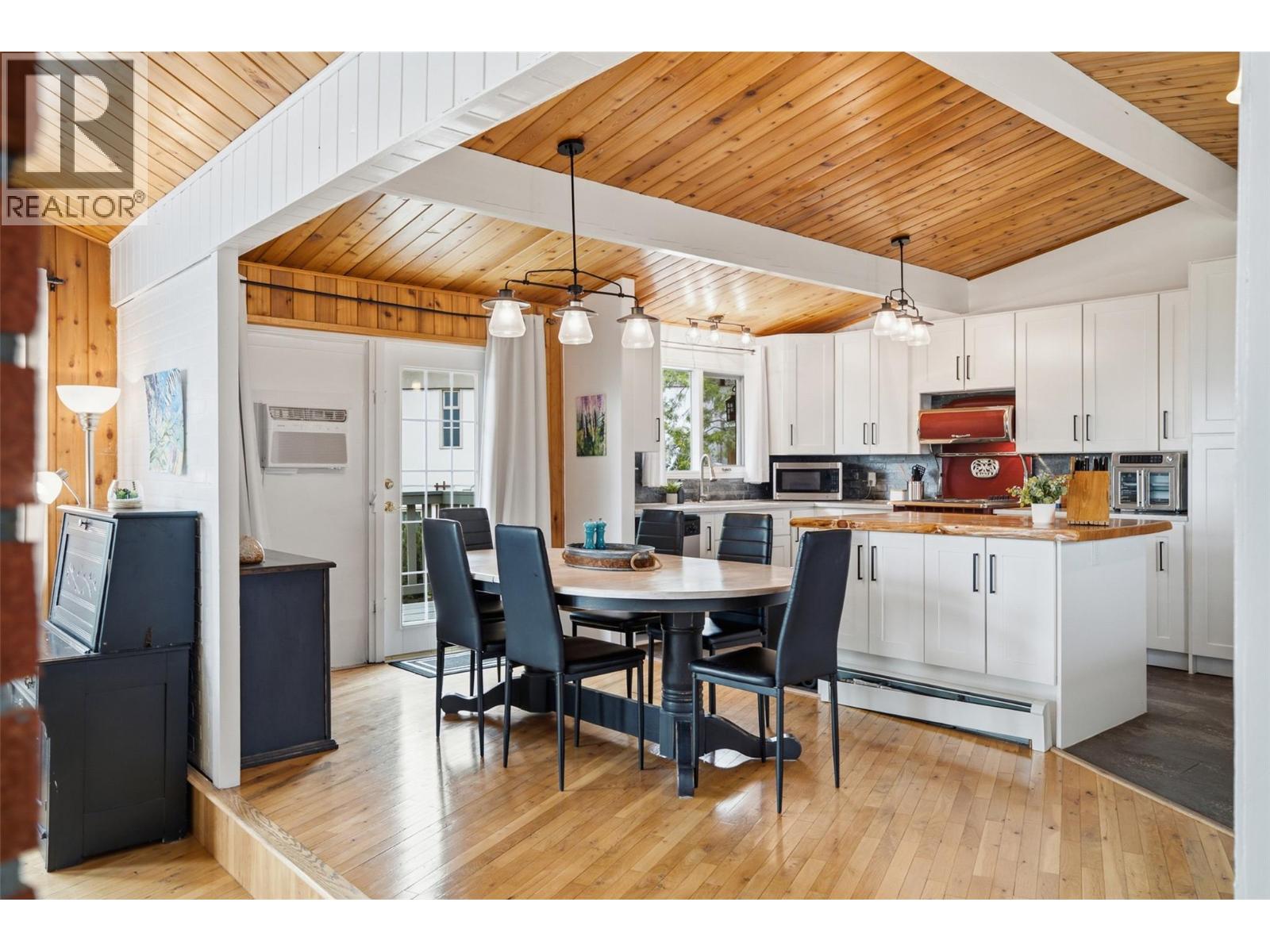 2402 Reid Avenue - 16
