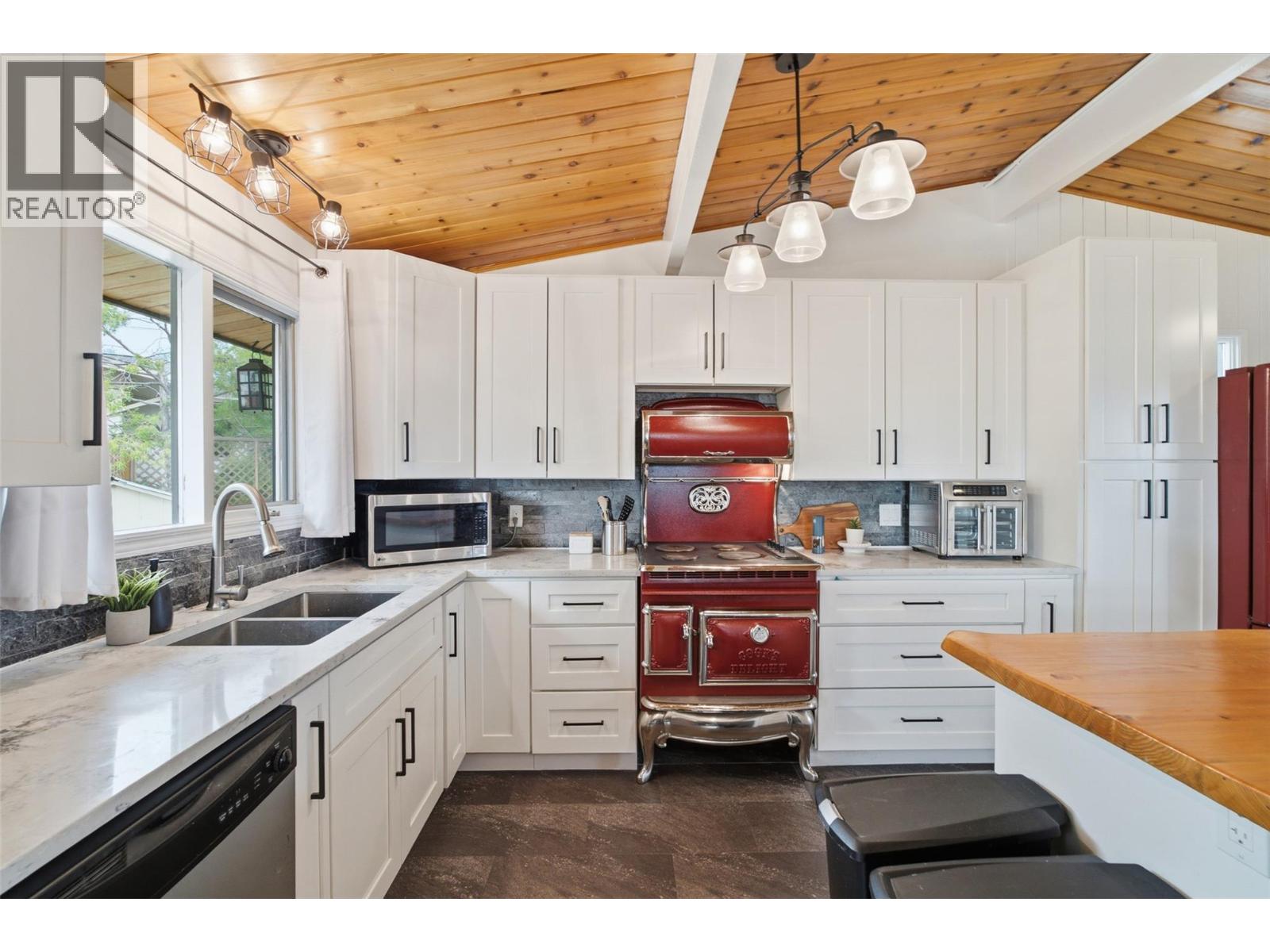 2402 Reid Avenue - 25