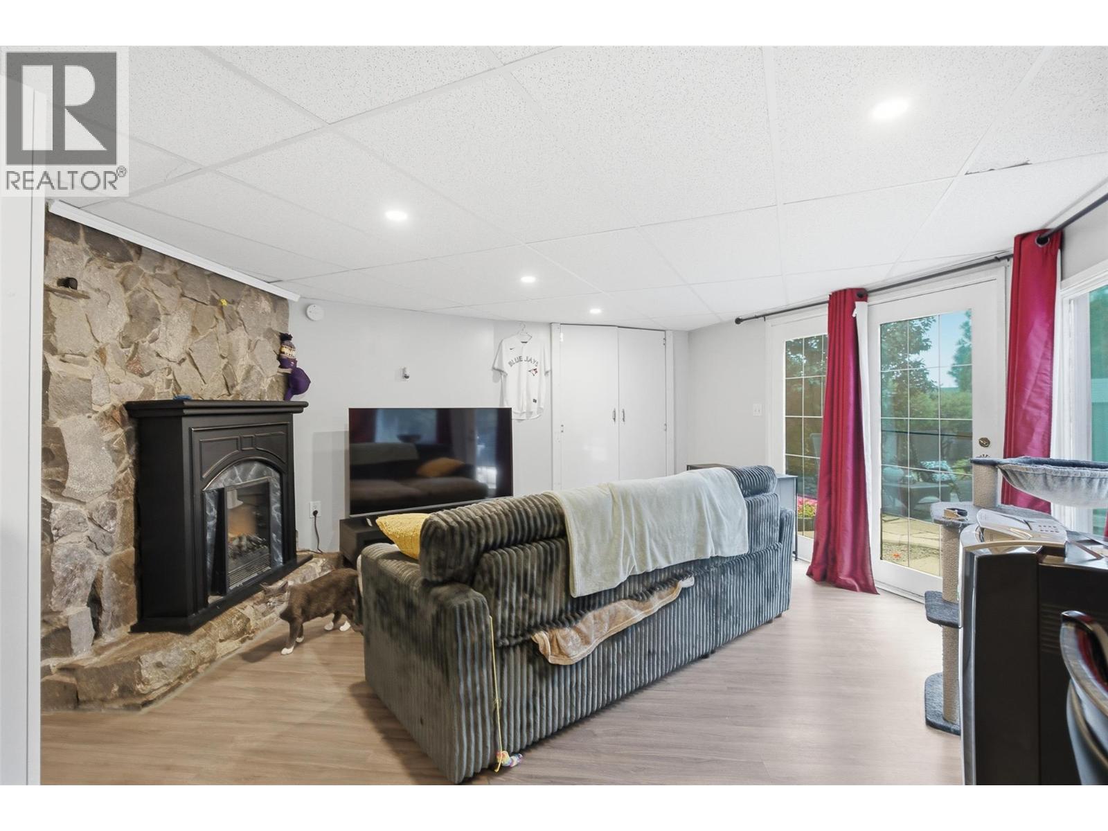 2402 Reid Avenue - 51
