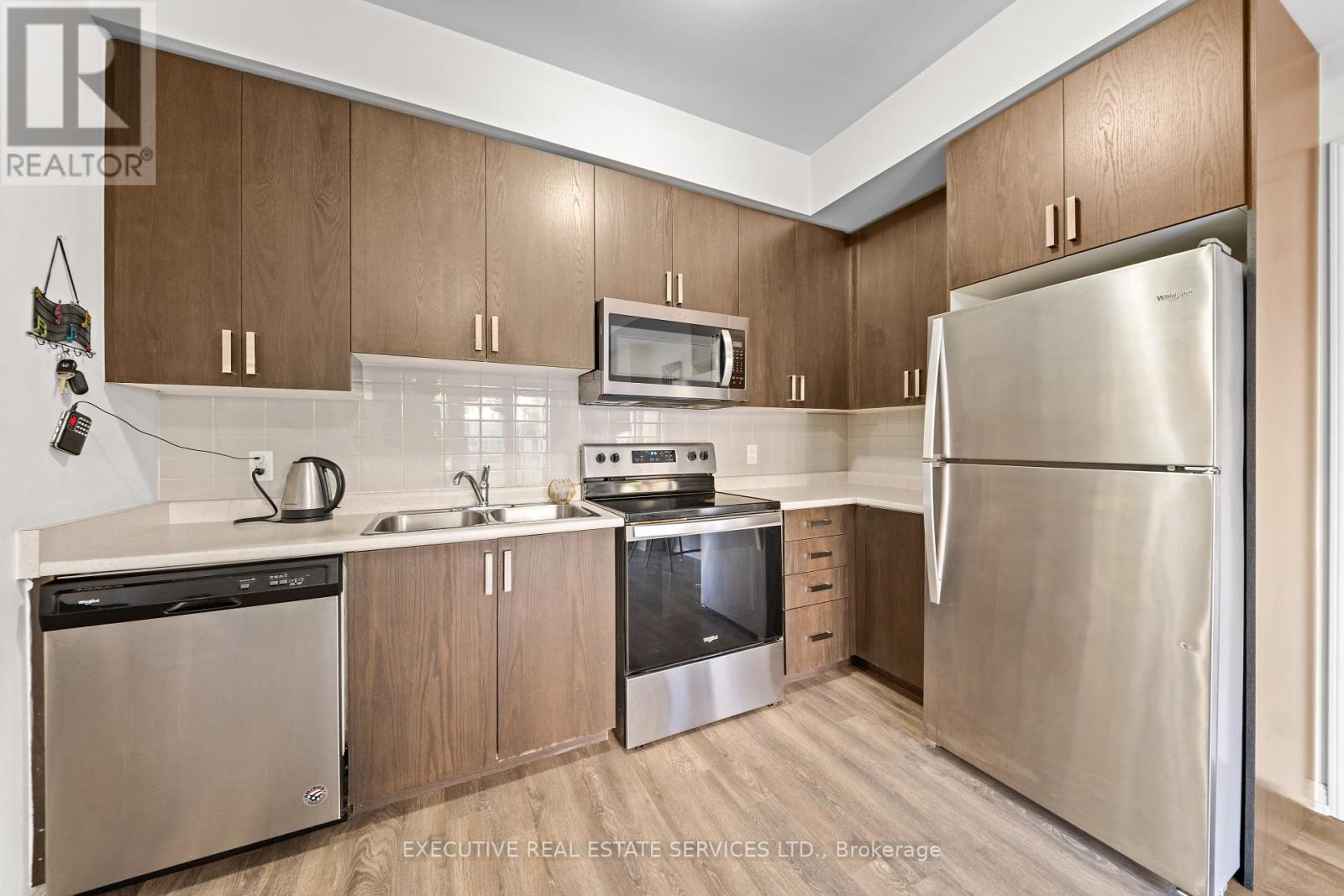 #144 1 BECKENROSE COURT - 14