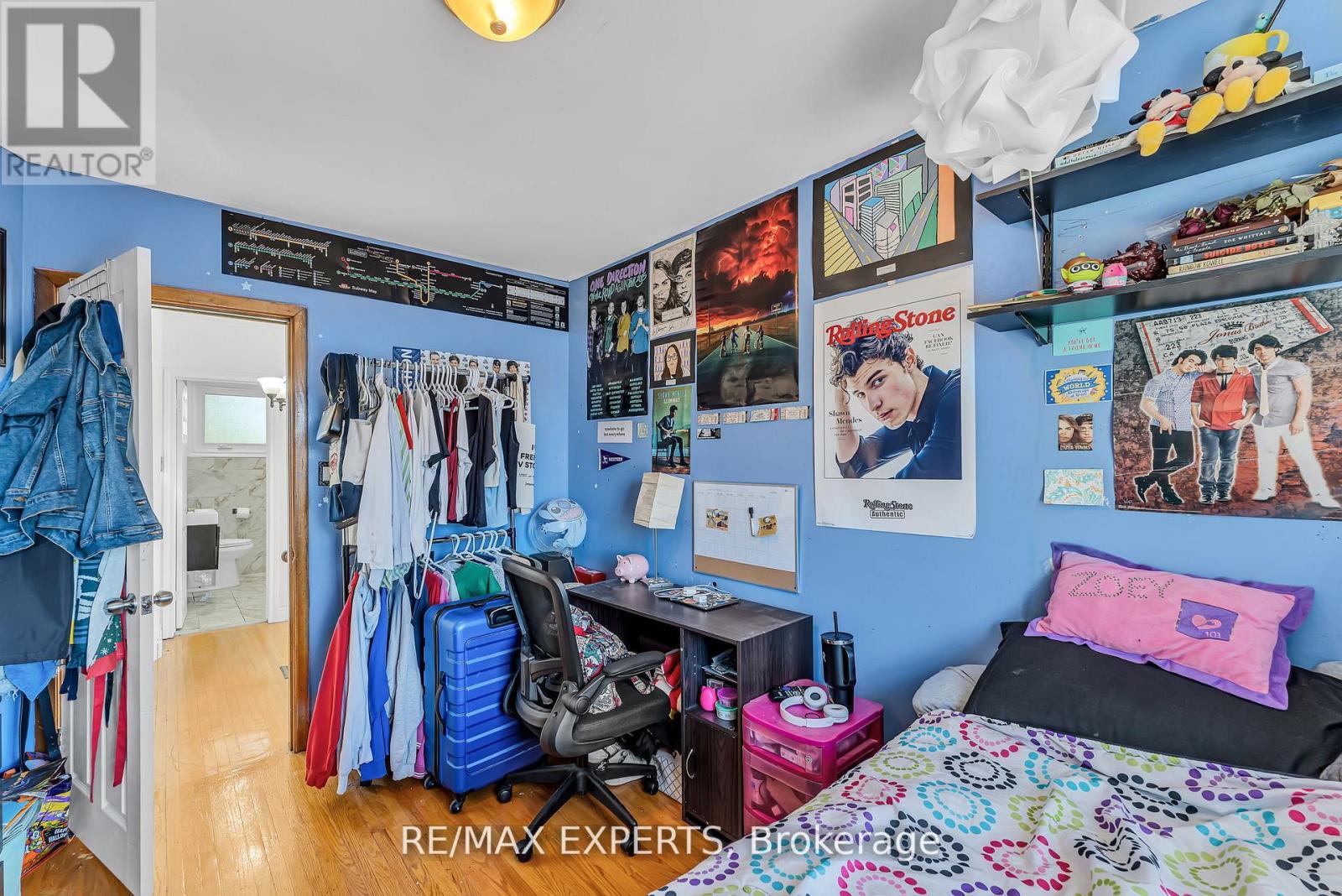 81 HAGAR AVENUE - 24