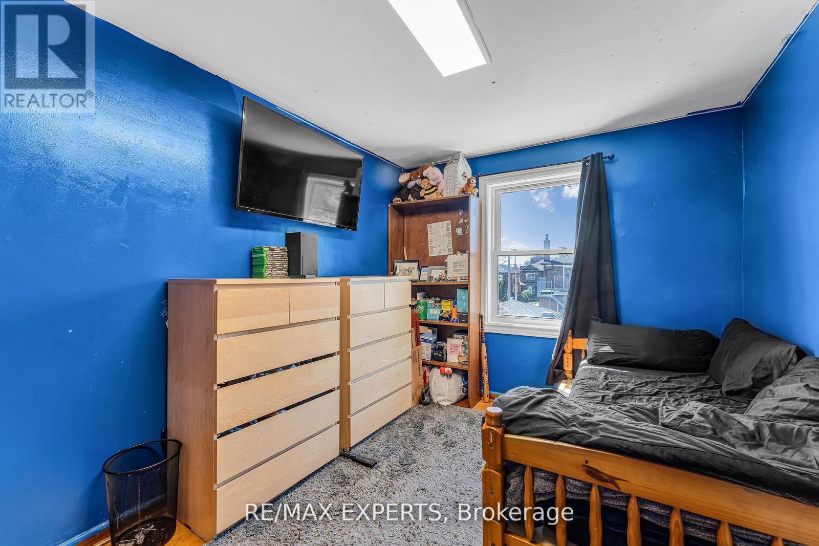 81 HAGAR AVENUE - 27