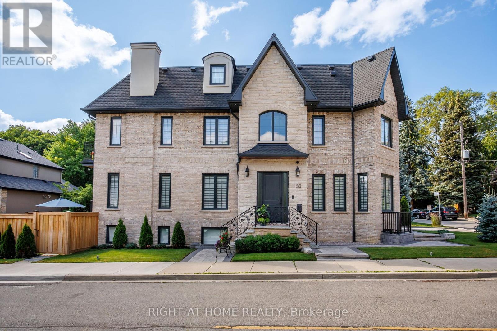 33 THORNDALE AVENUE - 1