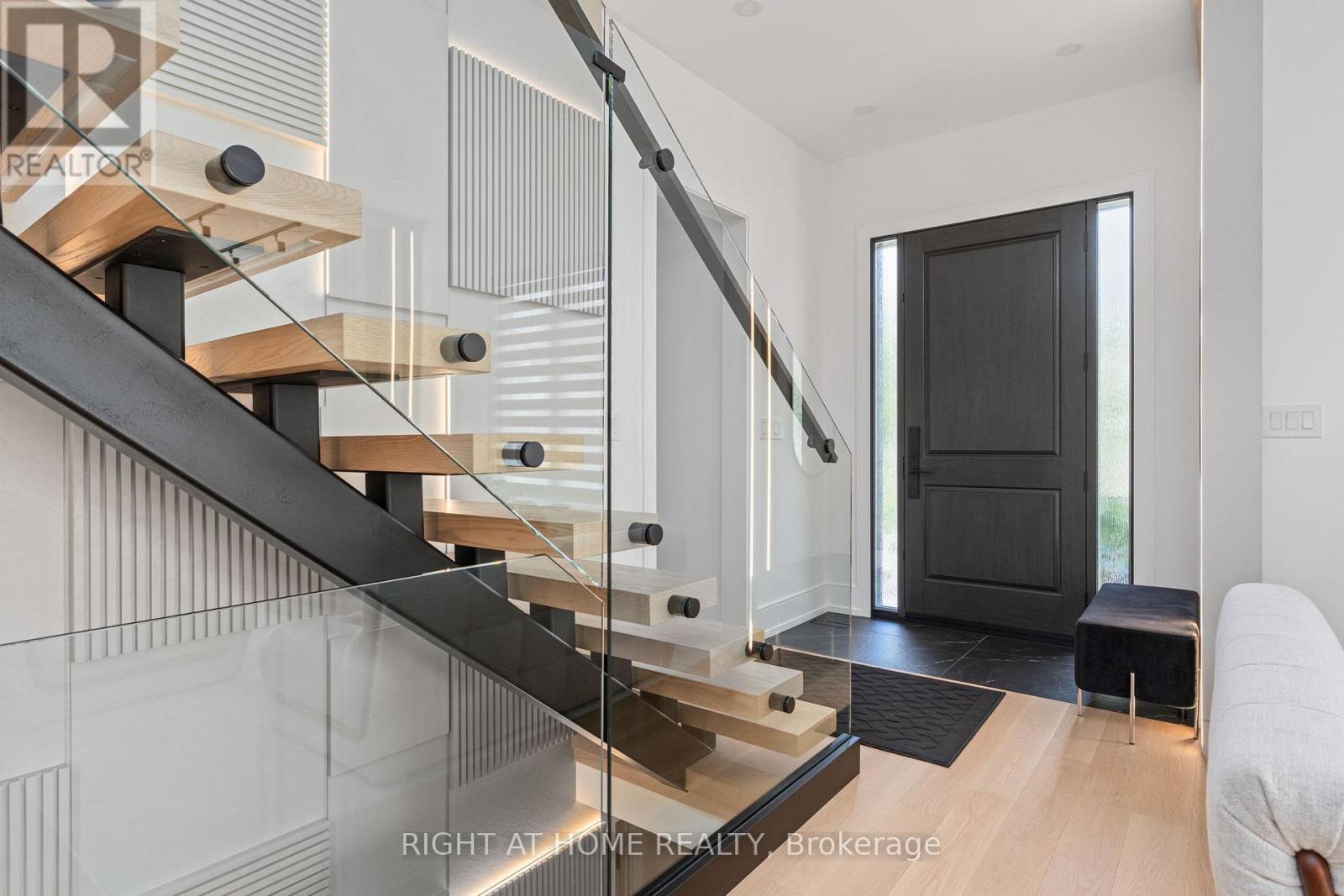 33 THORNDALE AVENUE - Image 12