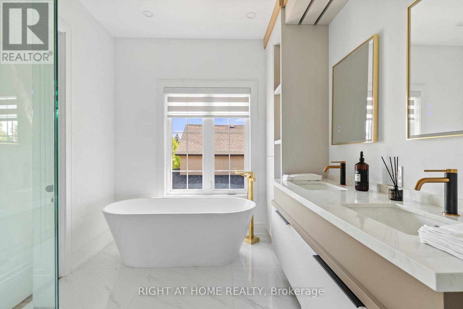 33 THORNDALE AVENUE - Image 27