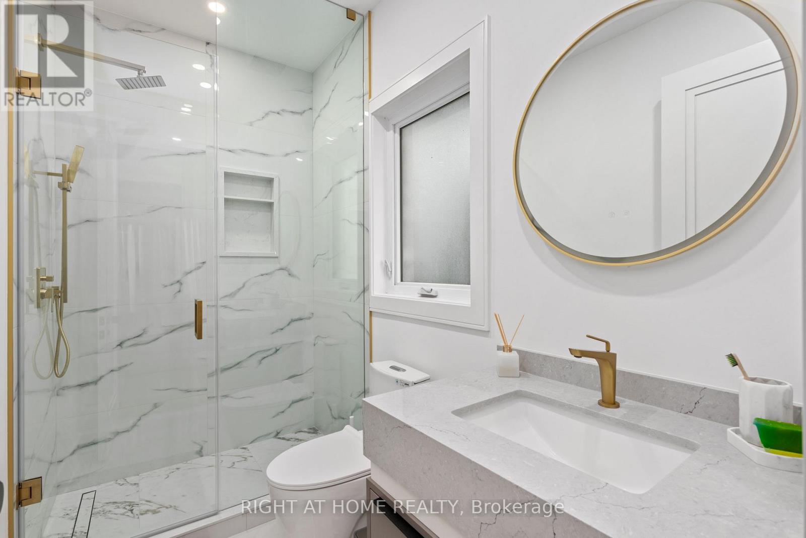 33 THORNDALE AVENUE - Image 35