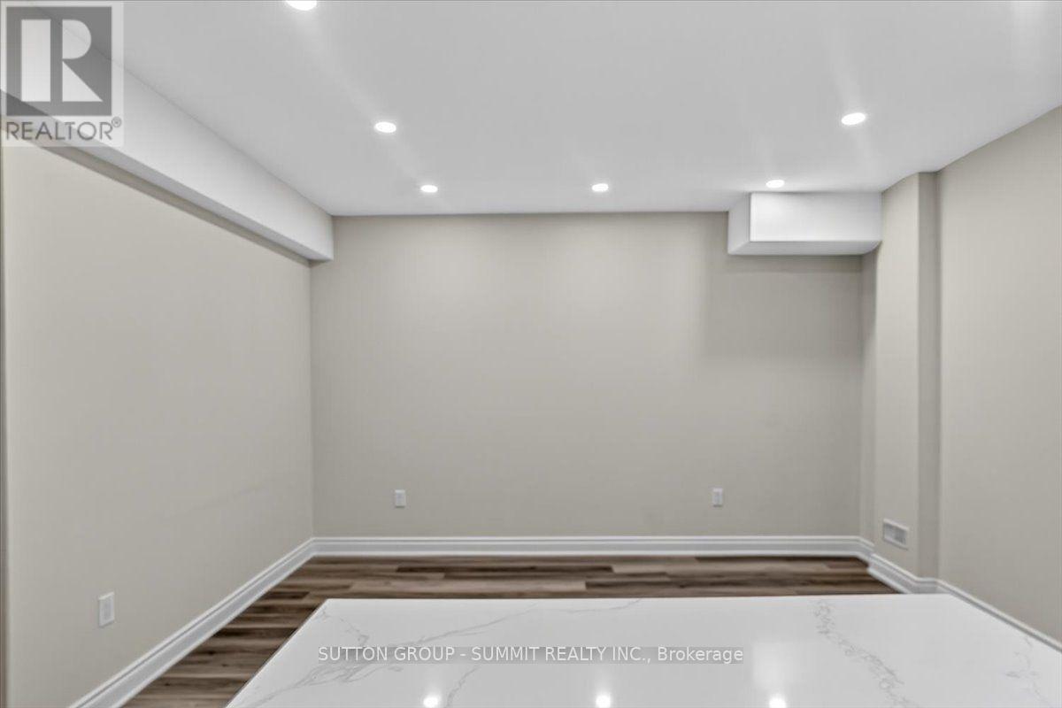 3469 POST ROAD - 42