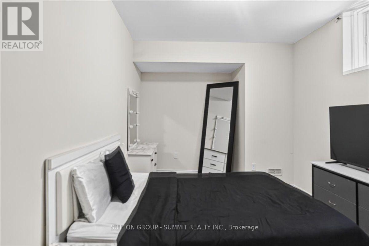 3469 POST ROAD - Image 43