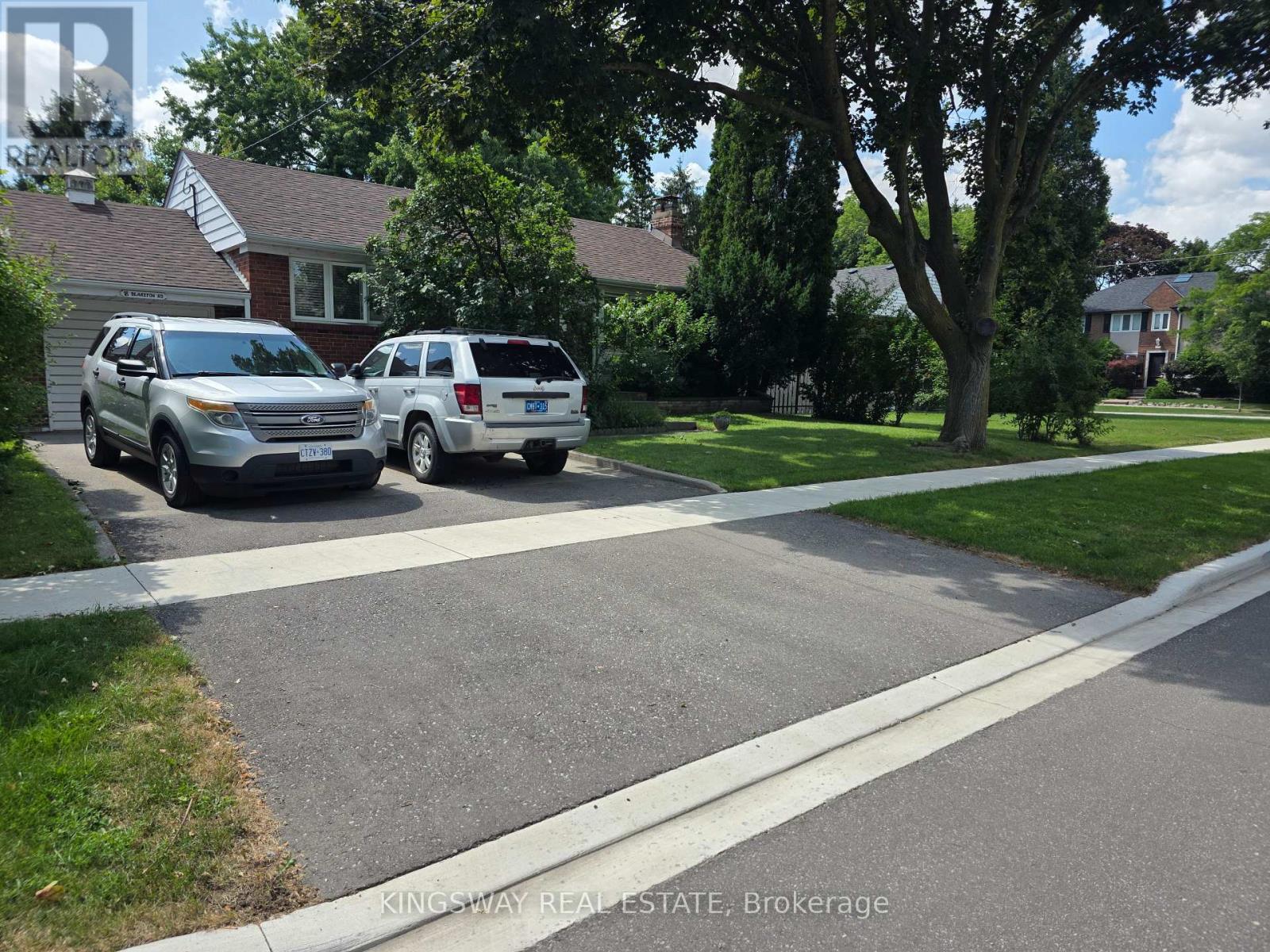 18 BLAKETON ROAD - 2