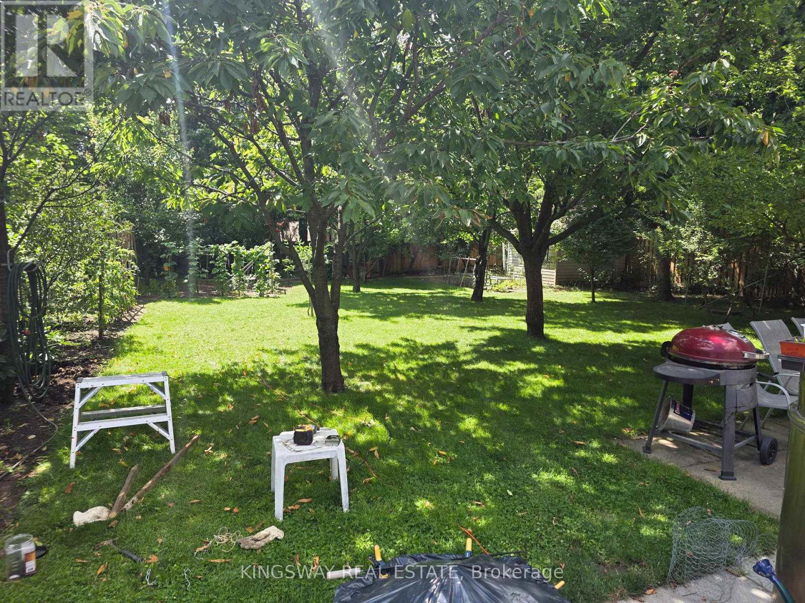 18 BLAKETON ROAD - Image 4