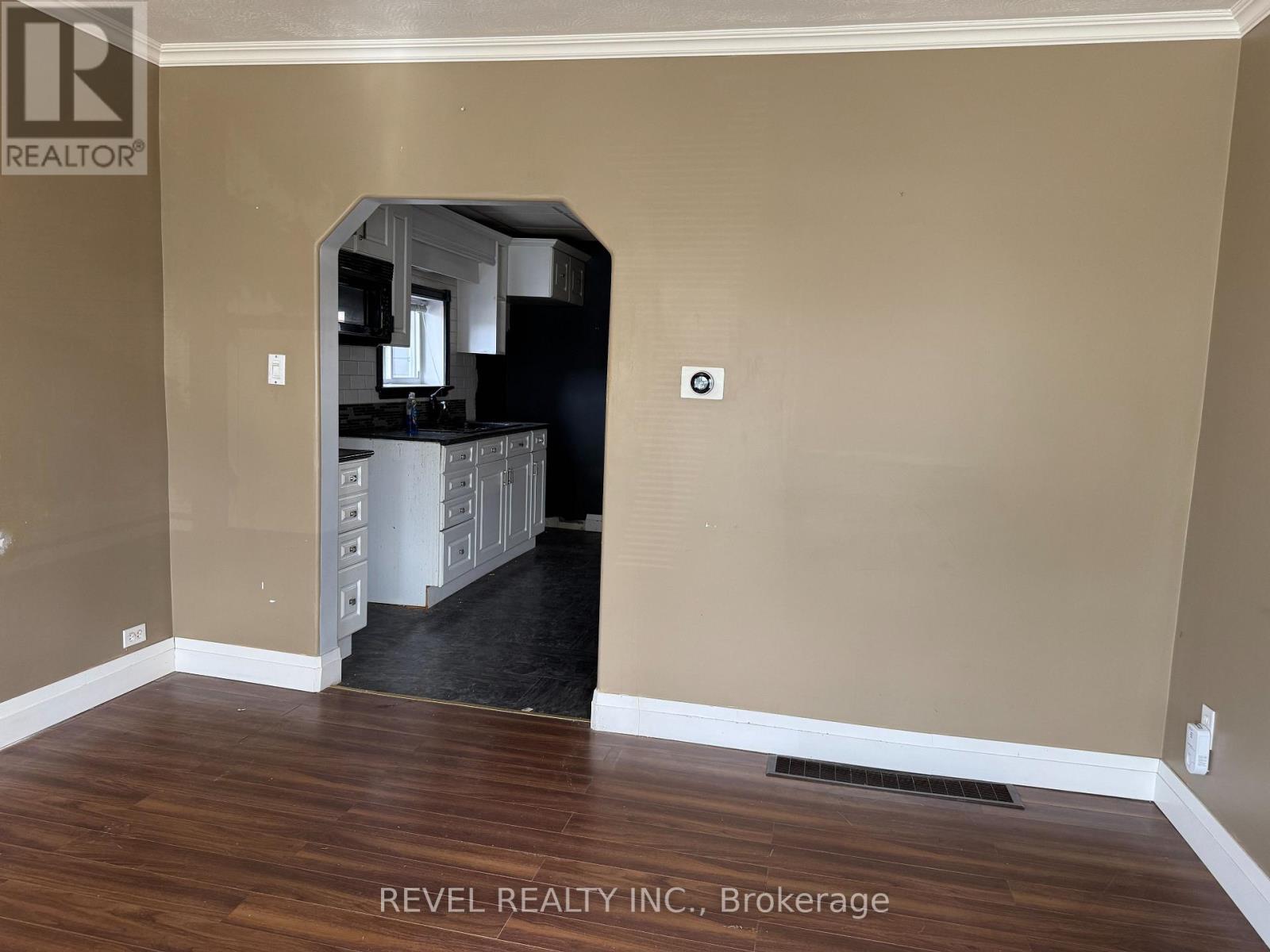 56 STRACHAN AVENUE - 15