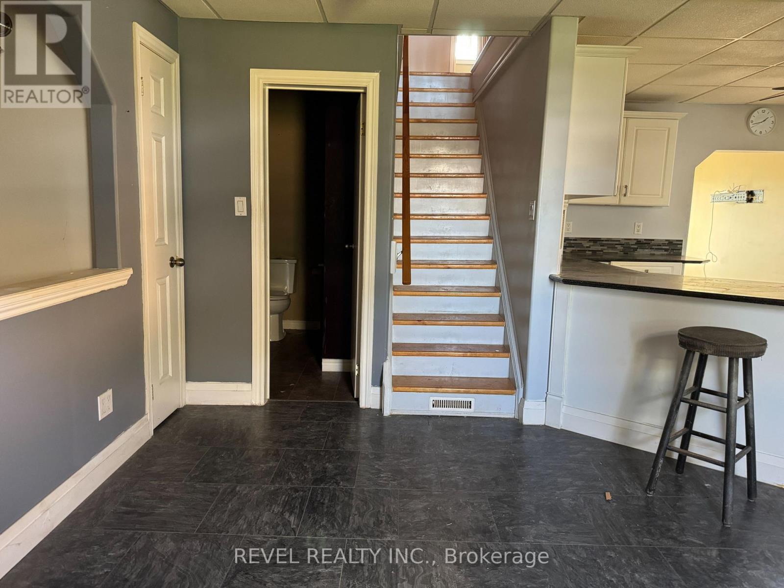 56 STRACHAN AVENUE - 20