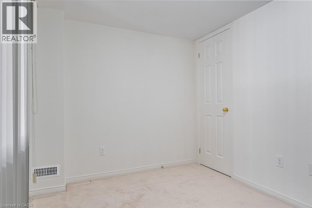 8 JIM BAIRD Mews - 11