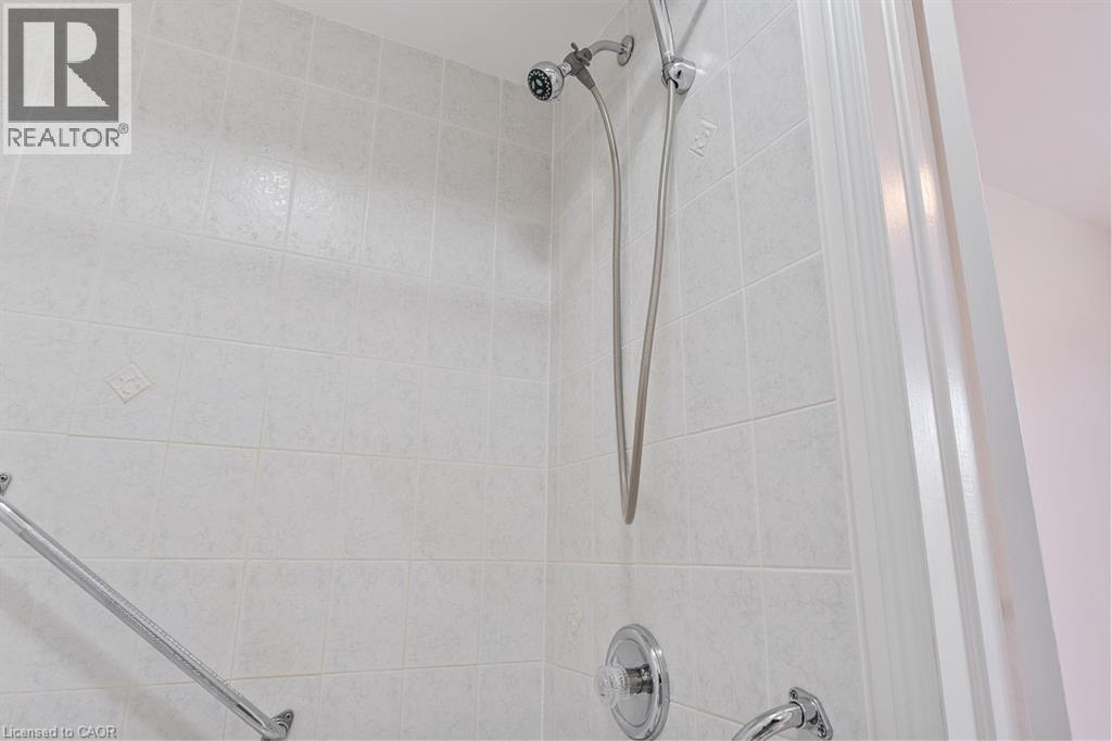 8 JIM BAIRD Mews - 39