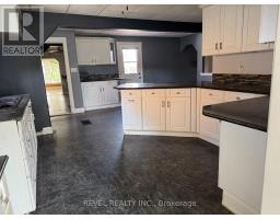 56 Strachan Avenue, Timmins, ON P0N1H0 Photo 9
