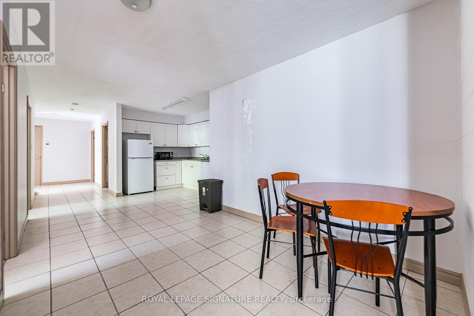 #101 251 LESTER STREET - 20