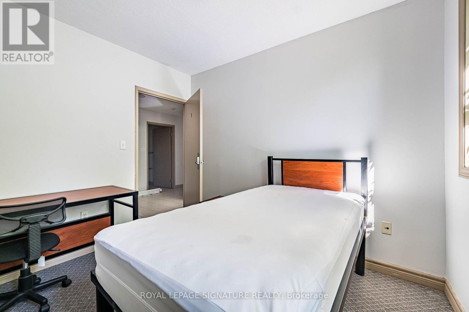 #101 251 LESTER STREET - 29