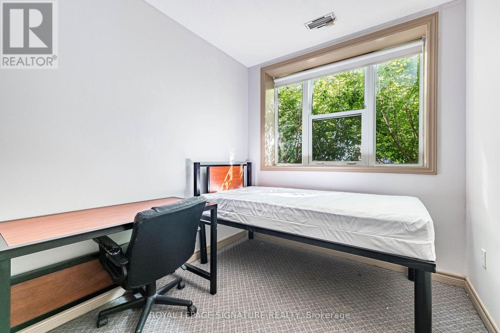 #101 251 LESTER STREET - 33