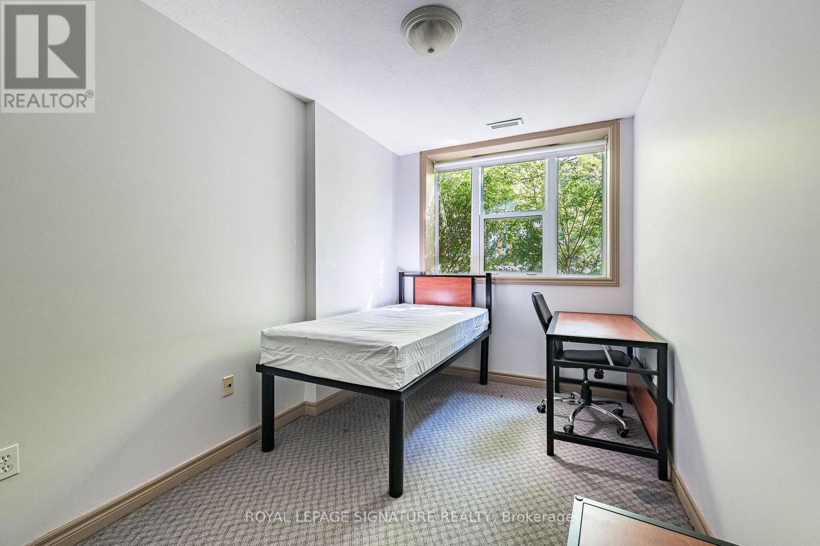 #101 251 LESTER STREET - 35