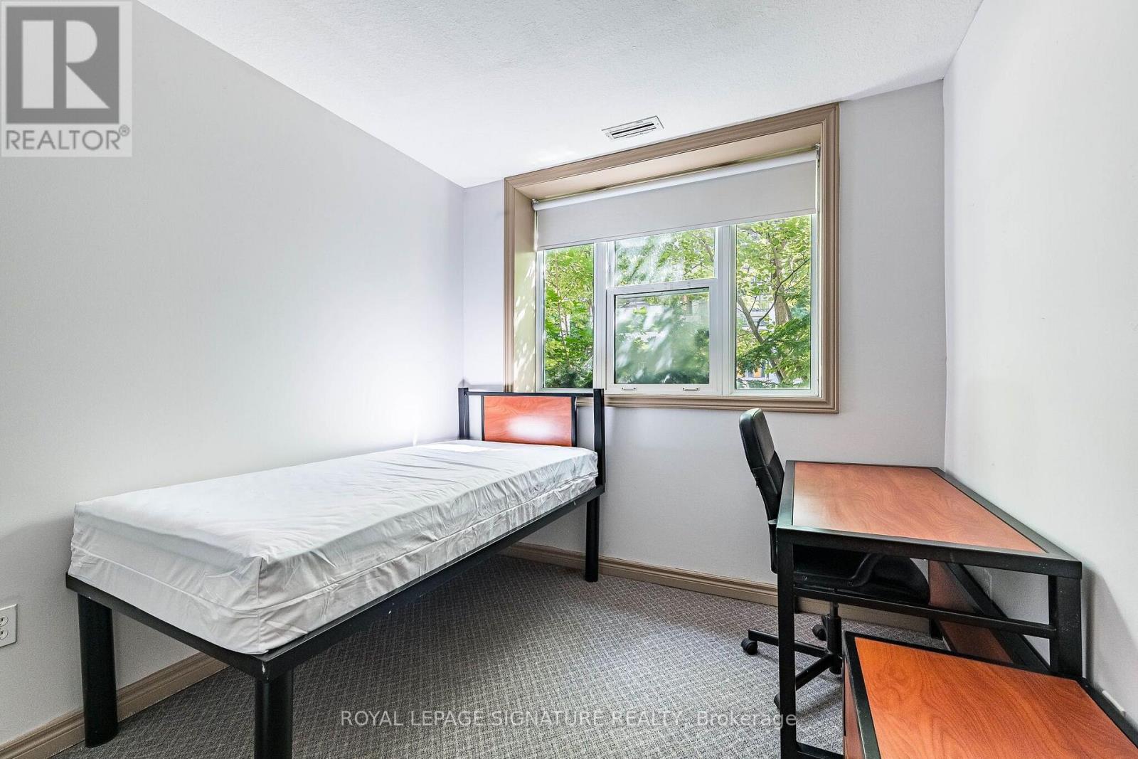 #101 251 LESTER STREET - 38