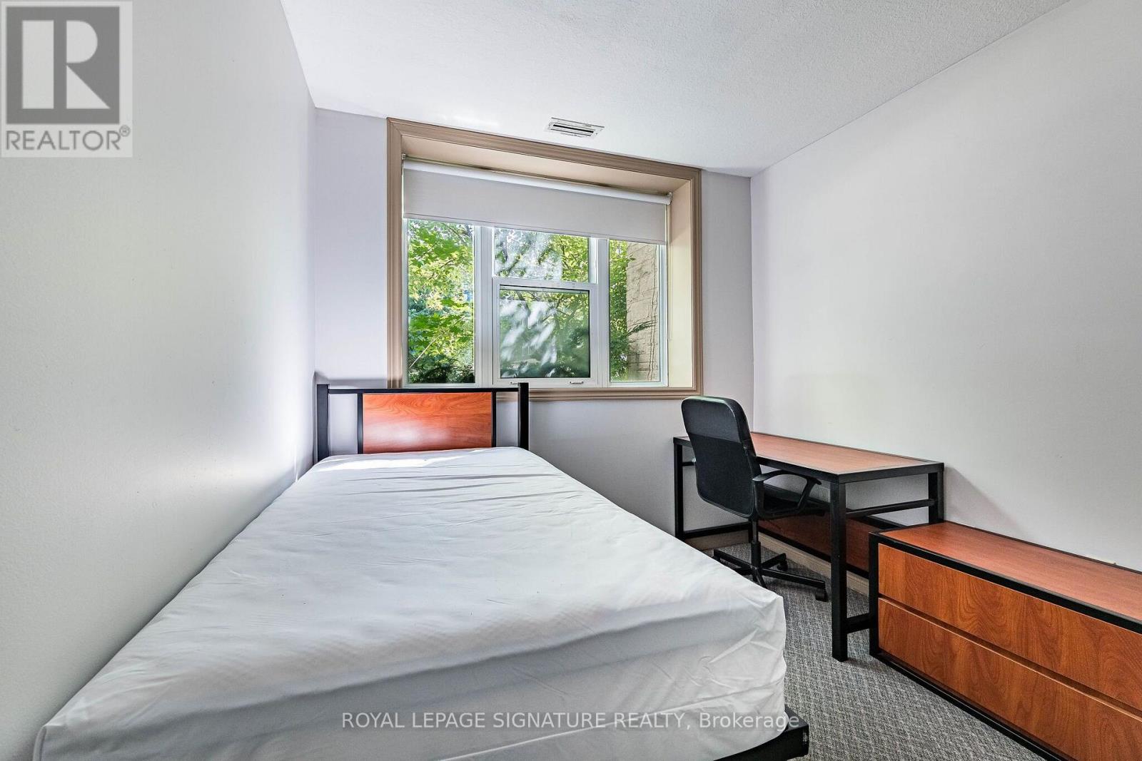 #101 251 LESTER STREET - 39
