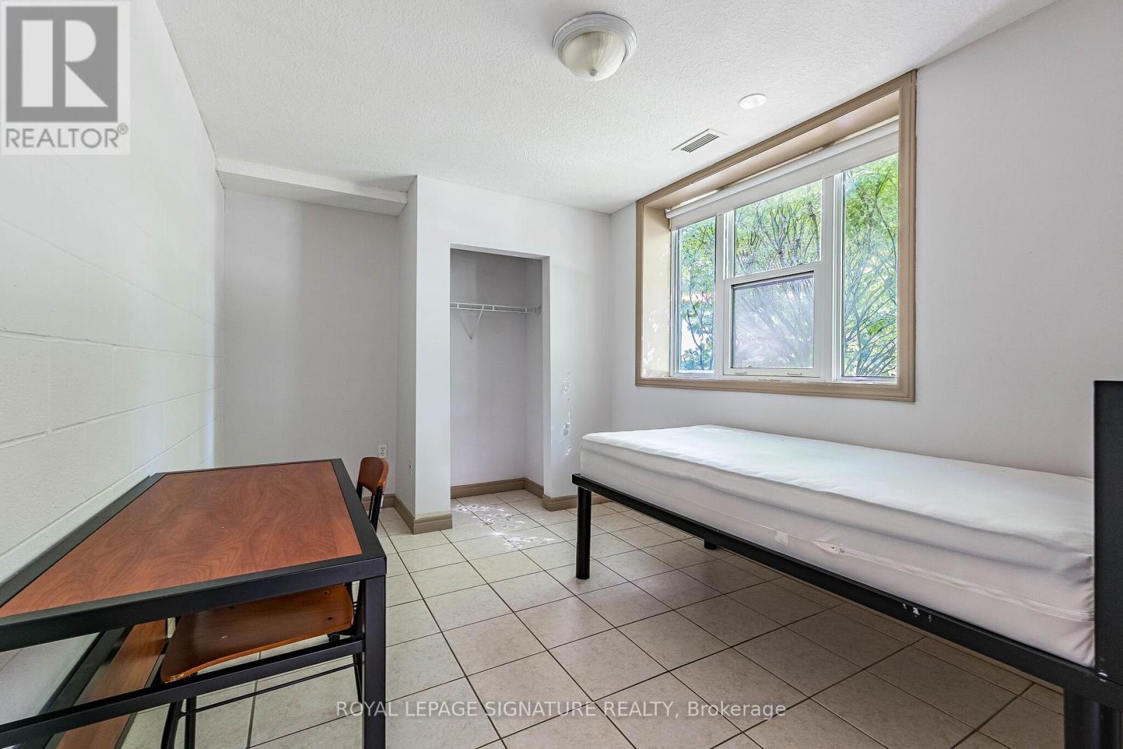 #101 251 LESTER STREET - 41