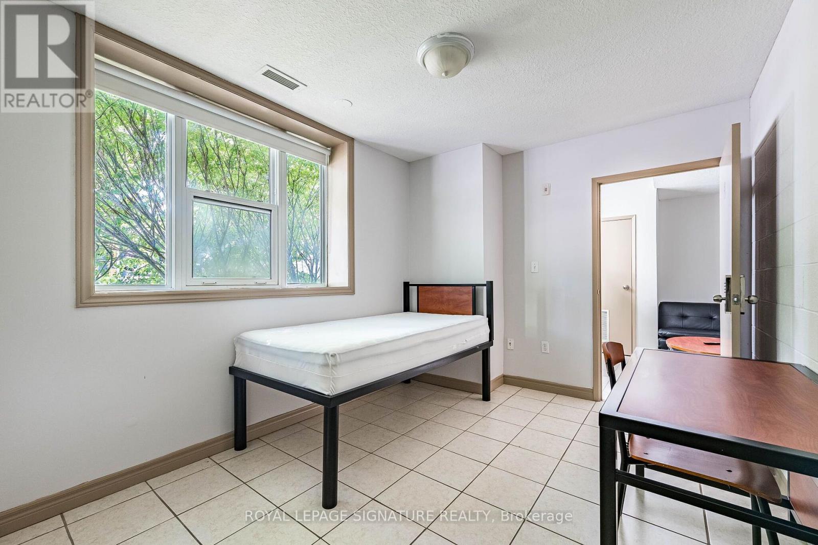 #101 251 LESTER STREET - 42