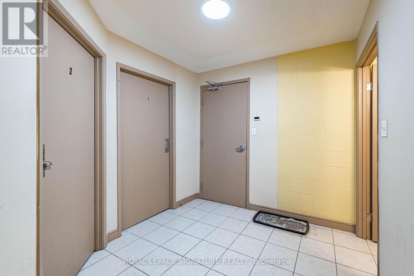#101 251 LESTER STREET - 9